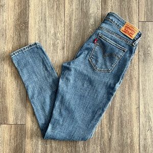 LEVI’S 711 Skinny Jean